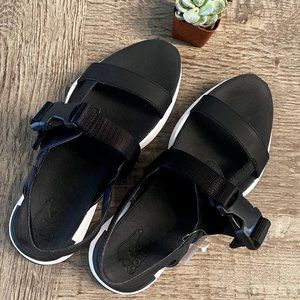 NWT Kinetic Impact Slingback Sandal - 8.5